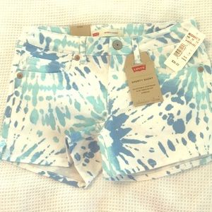 Girls Levi denim Shorty Shorts